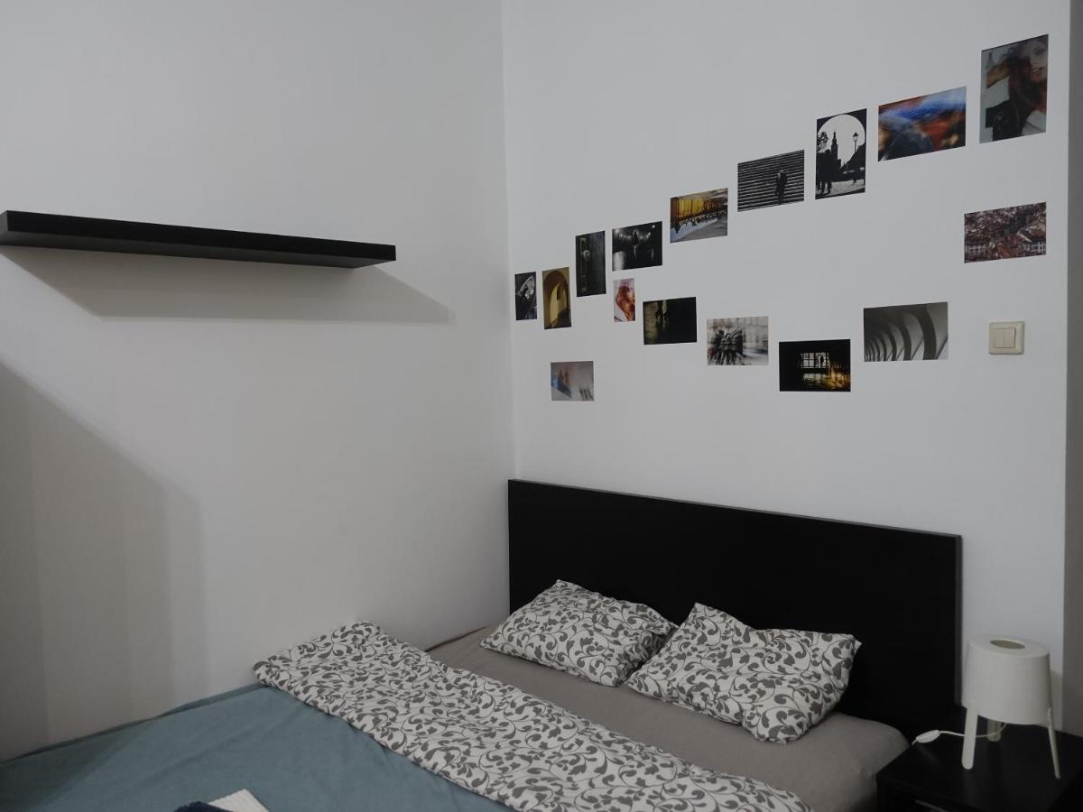 Umbrella Guest Rooms Krakow Bagian luar foto